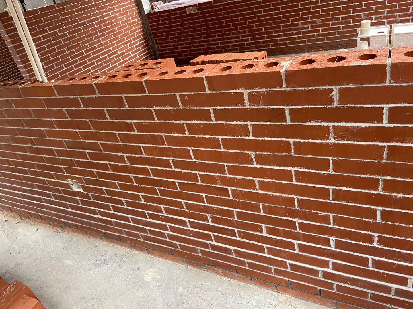 益陽(yáng)市湘陶建筑材料有限公司,益陽(yáng)實(shí)心燒結(jié)磚銷(xiāo)售,古建磚瓦銷(xiāo)售,文化磚哪里好