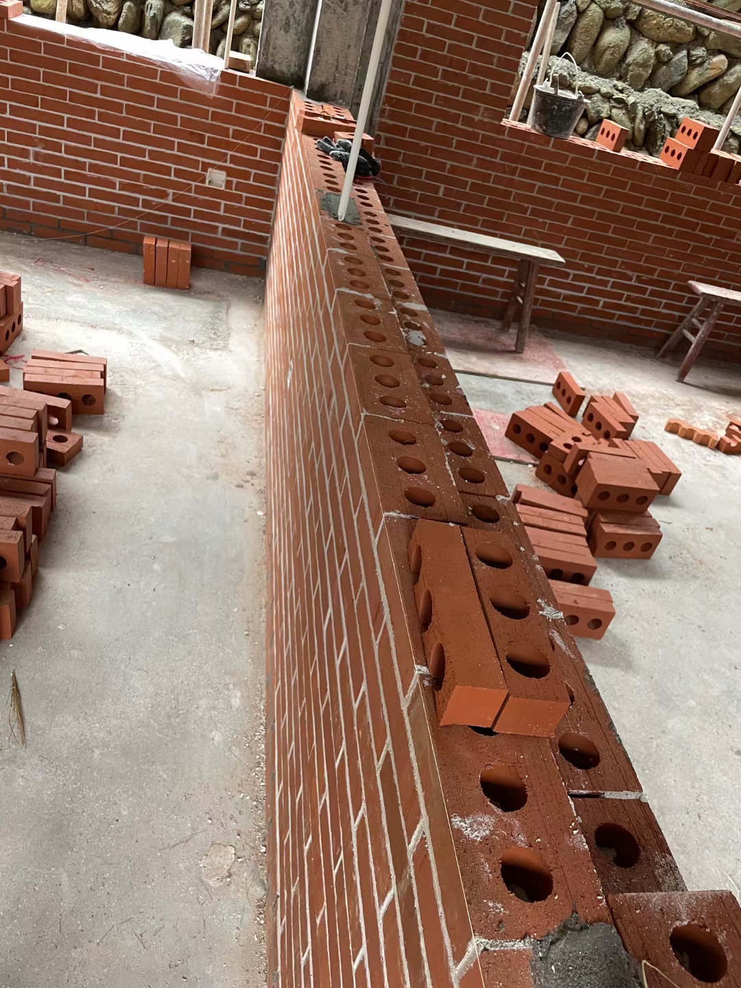 益陽(yáng)市湘陶建筑材料有限公司,益陽(yáng)實(shí)心燒結(jié)磚銷(xiāo)售,古建磚瓦銷(xiāo)售,文化磚哪里好