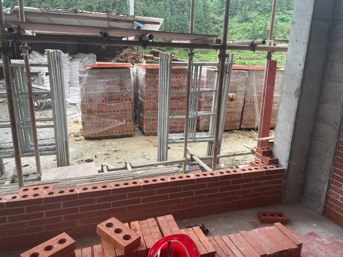 益陽(yáng)市湘陶建筑材料有限公司,益陽(yáng)實(shí)心燒結(jié)磚銷(xiāo)售,古建磚瓦銷(xiāo)售,文化磚哪里好